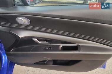 Седан Hyundai Elantra 2021 в 