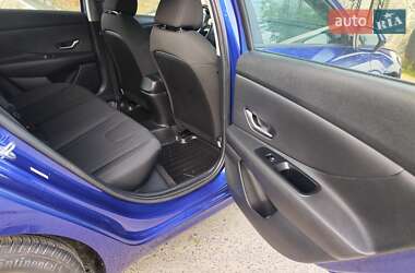 Седан Hyundai Elantra 2021 в 