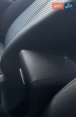 Седан Hyundai Elantra 2011 в 
