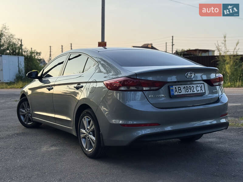 Седан Hyundai Elantra 2018 в Бершаді