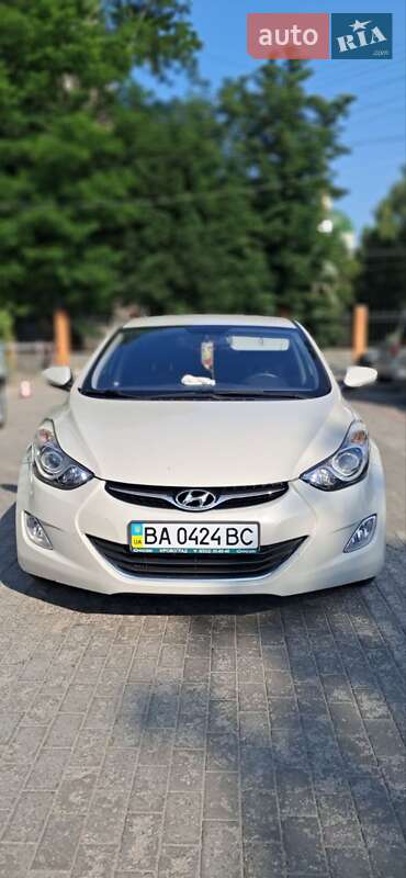 Hyundai Elantra 2013