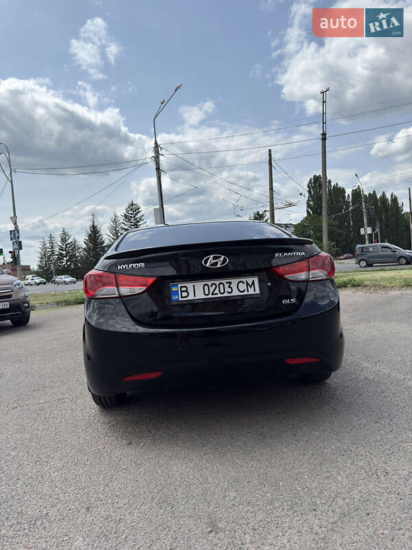 Седан Hyundai Elantra 2013 в Полтаве