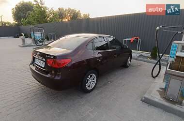Седан Hyundai Elantra 2010 в 
