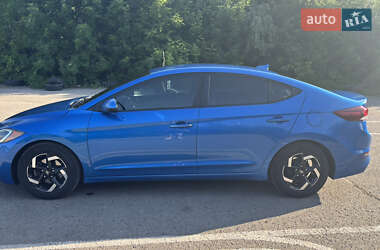 Седан Hyundai Elantra 2016 в 