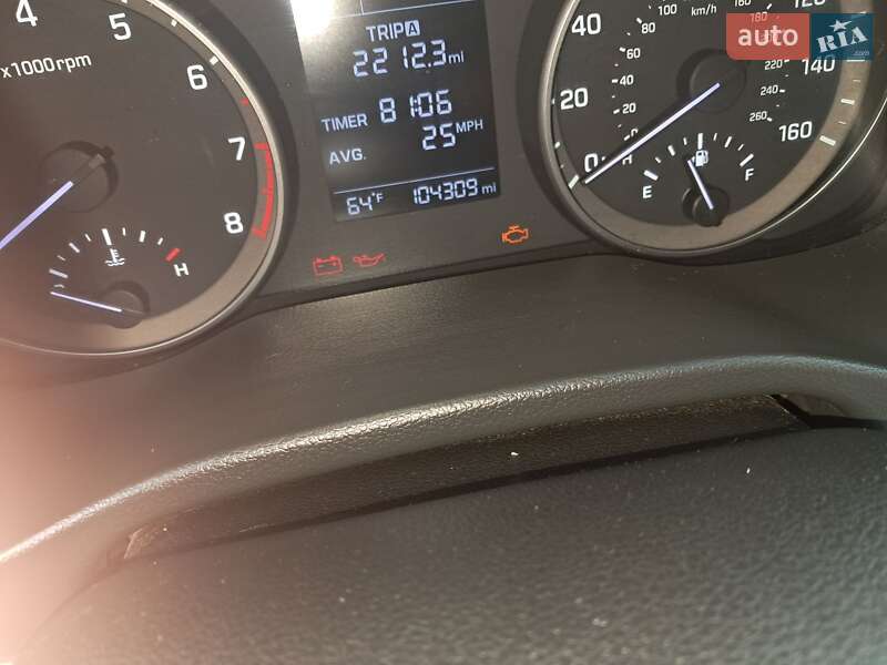 Седан Hyundai Elantra 2016 в Киеве