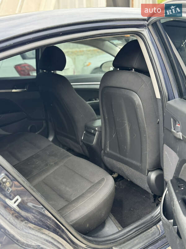 Седан Hyundai Elantra 2020 в Киеве