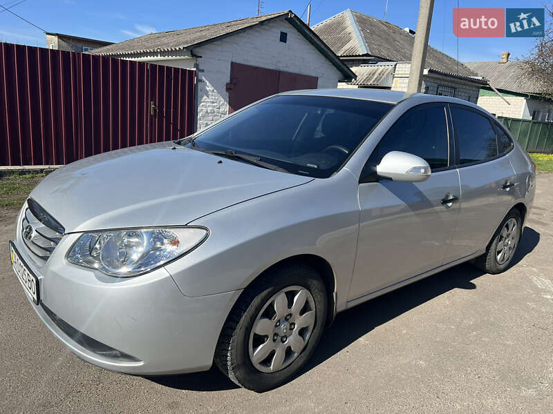 Седан Hyundai Elantra 2010 в Черкассах