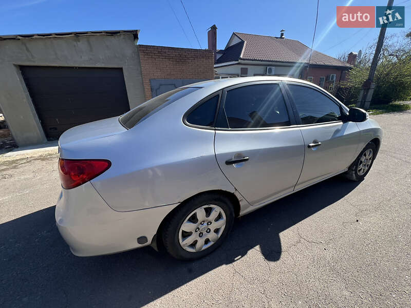 Седан Hyundai Elantra 2010 в Черкассах