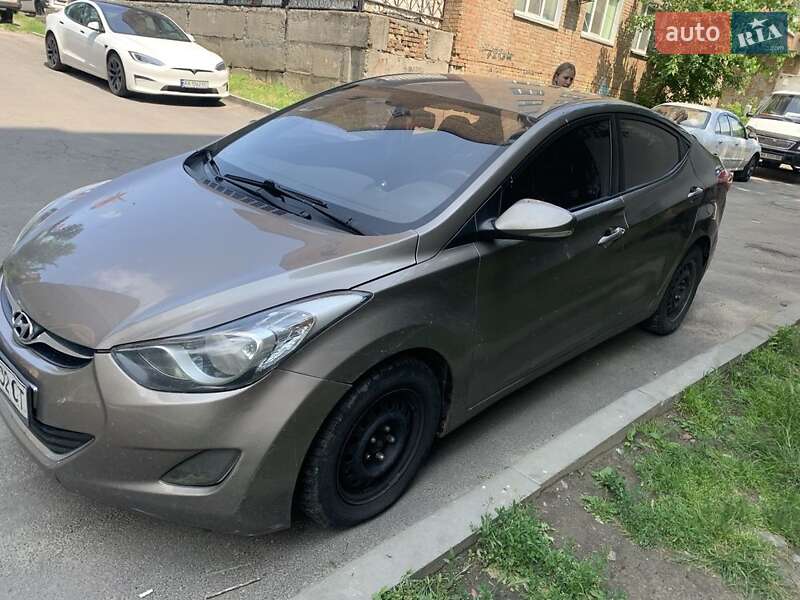 Седан Hyundai Elantra 2011 в 