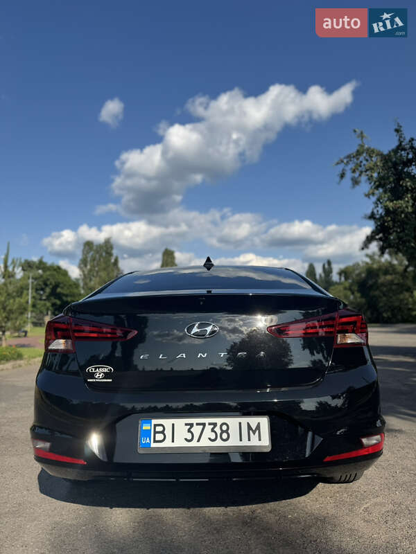 Седан Hyundai Elantra 2019 в Кременчуці