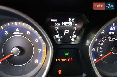 Седан Hyundai Elantra 2013 в 