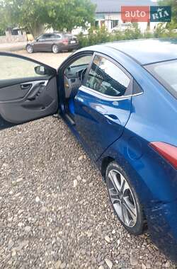 Седан Hyundai Elantra 2014 в 