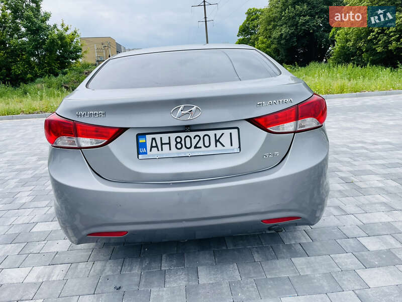 Седан Hyundai Elantra 2011 в Виннице