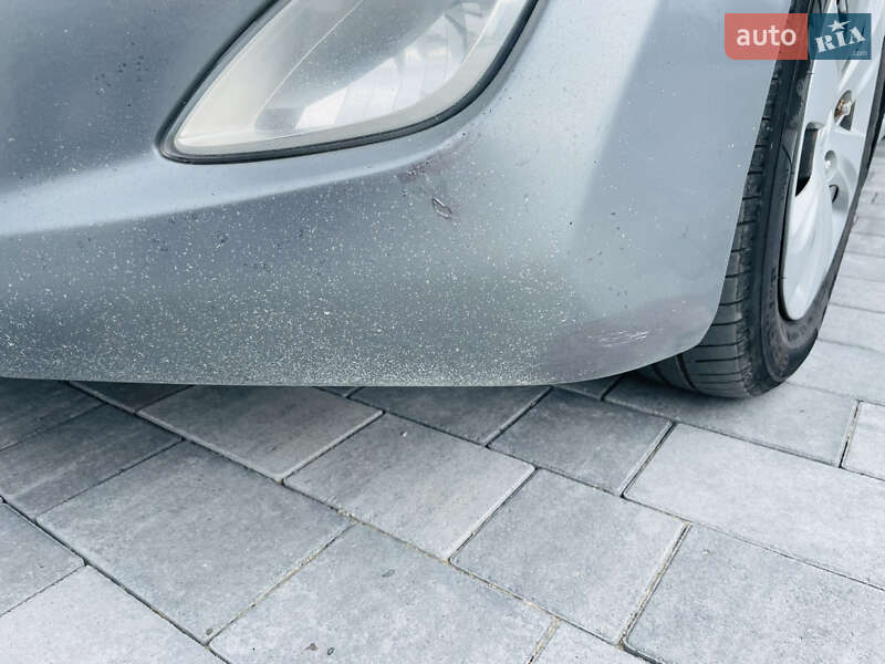 Седан Hyundai Elantra 2011 в Виннице