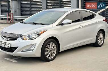 Седан Hyundai Elantra 2014 в Киеве
