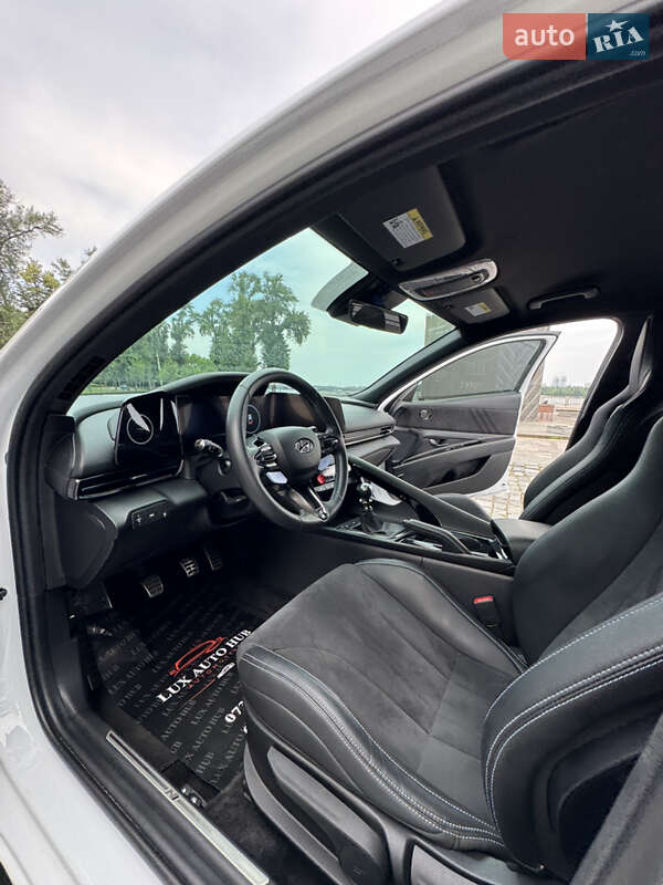 Седан Hyundai Elantra 2023 в Киеве