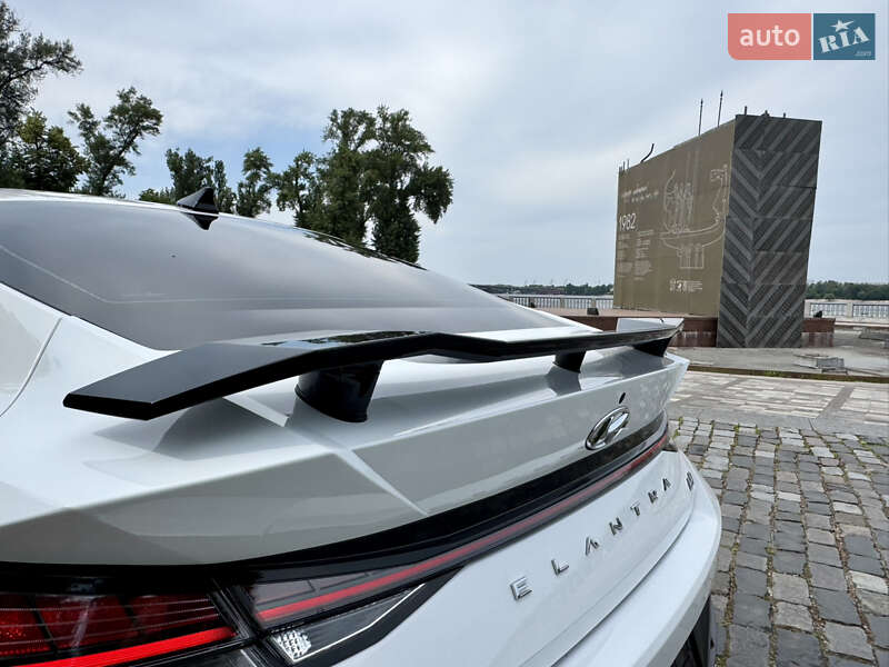Седан Hyundai Elantra 2023 в Киеве