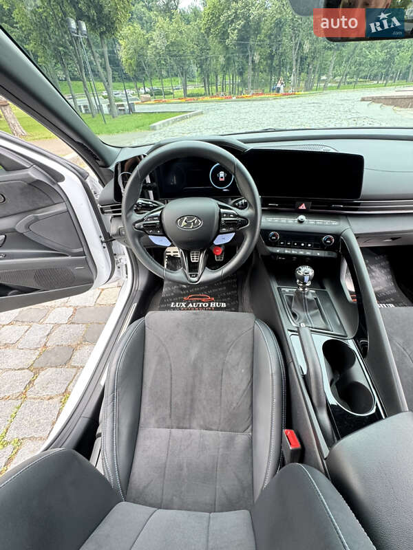Седан Hyundai Elantra 2023 в Киеве