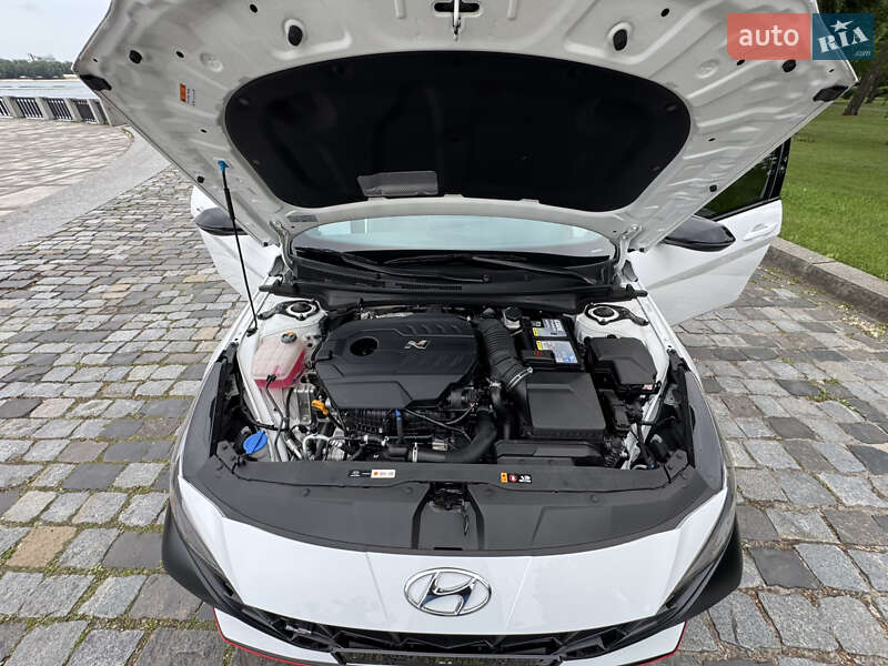 Седан Hyundai Elantra 2023 в Киеве