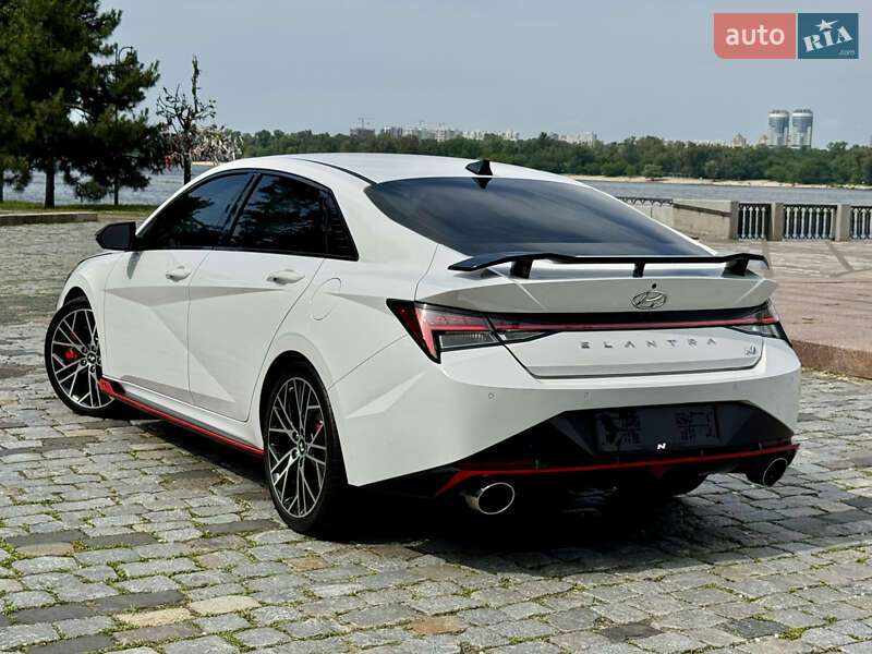 Седан Hyundai Elantra 2023 в Киеве