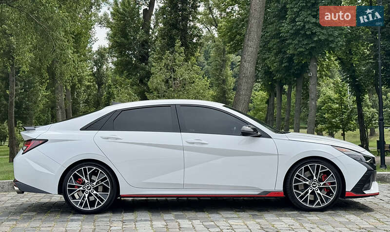 Седан Hyundai Elantra 2023 в Киеве