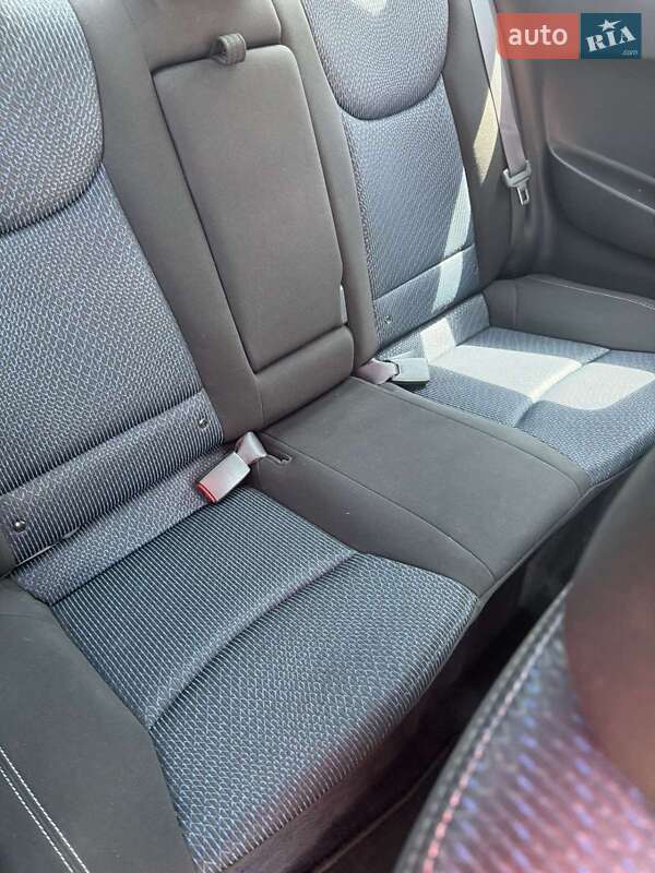 Купе Hyundai Elantra 2012 в Киеве