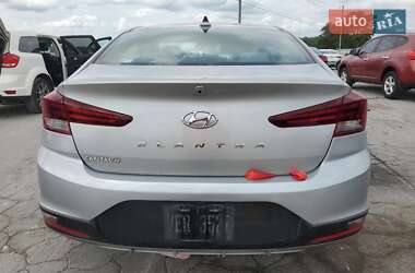 Седан Hyundai Elantra 2020 в 