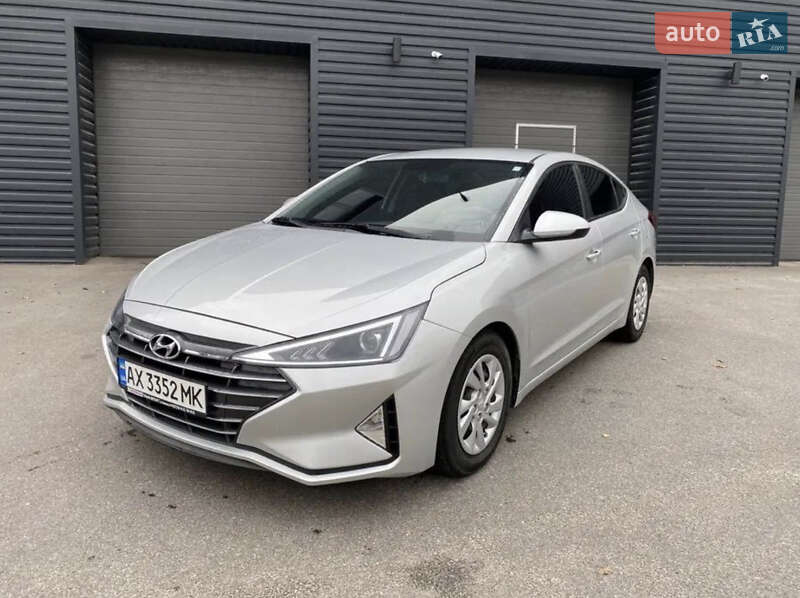 Hyundai Elantra 2019