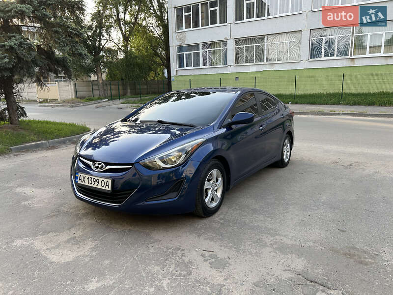 Седан Hyundai Elantra 2015 в 