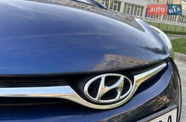 Седан Hyundai Elantra 2015 в 