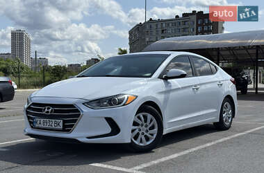 Седан Hyundai Elantra 2018 в Києві