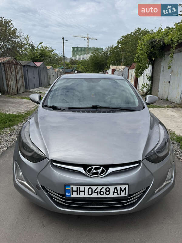 Hyundai Elantra 2013