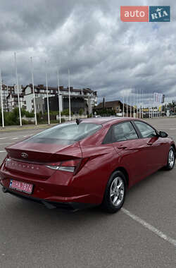 Седан Hyundai Elantra 2021 в 