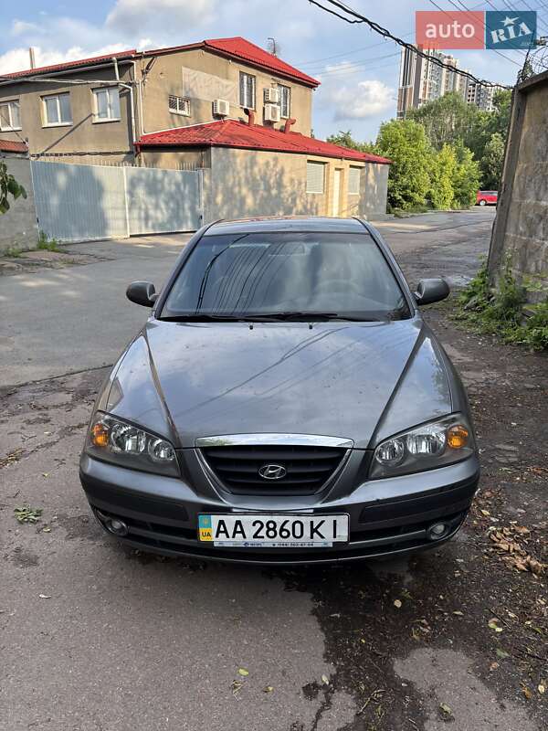 Hyundai Elantra 2011