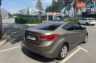 Седан Hyundai Elantra 2011 в 