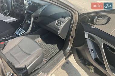 Седан Hyundai Elantra 2011 в 