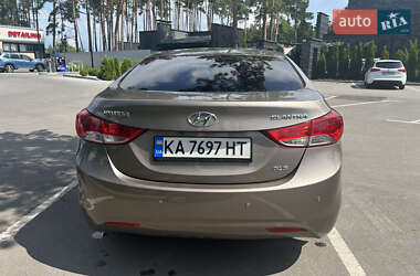 Седан Hyundai Elantra 2011 в 