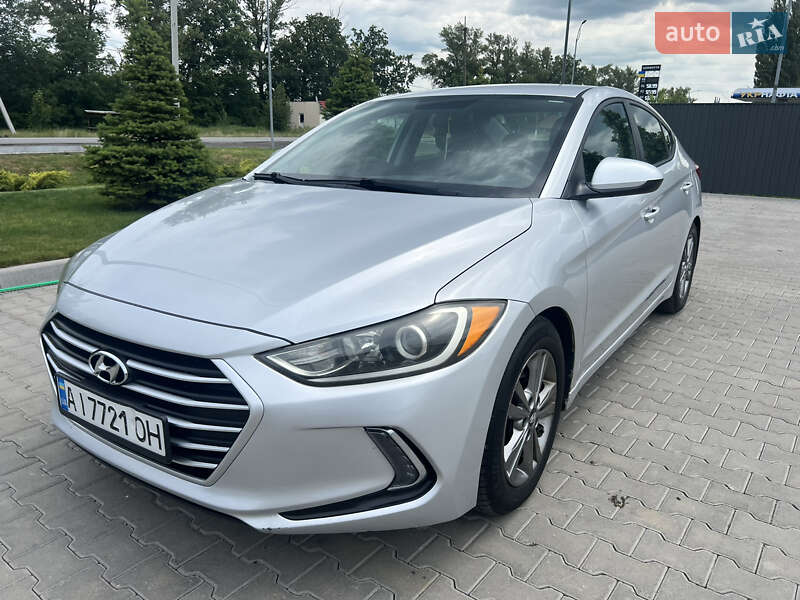 Седан Hyundai Elantra 2016 в Києві