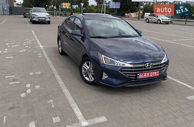 Седан Hyundai Elantra 2019 в 