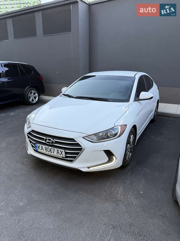 Hyundai Elantra 2016