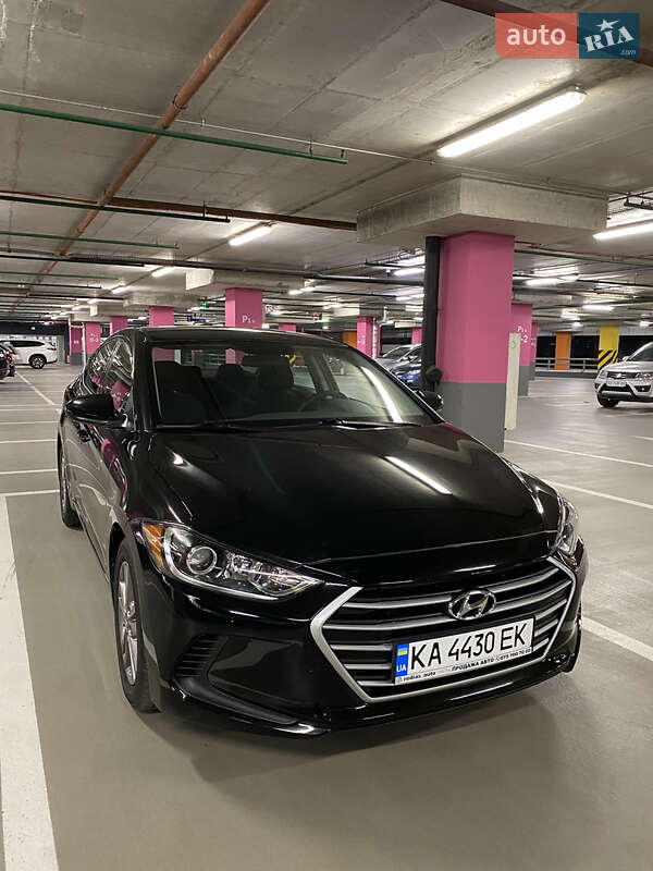 Седан Hyundai Elantra 2017 в Києві