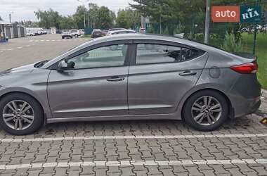 Седан Hyundai Elantra 2018 в Києві