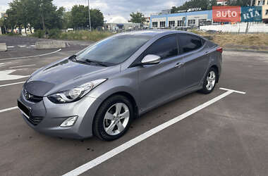 Седан Hyundai Elantra 2012 в Киеве