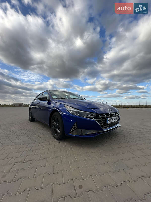 Седан Hyundai Elantra 2020 в Одессе