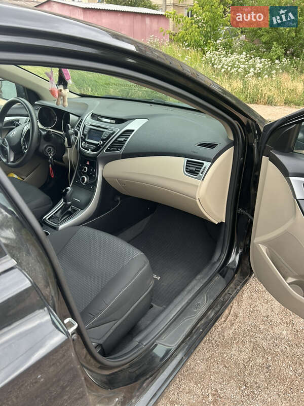Седан Hyundai Elantra 2013 в Кривом Роге фото 29 Седан Hyundai Elantra 2013 в Кривом Роге