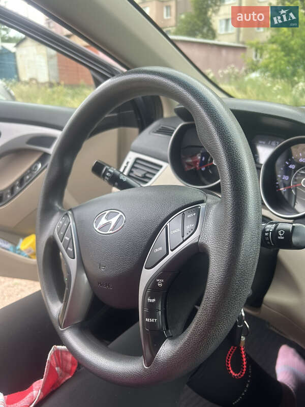 Седан Hyundai Elantra 2013 в Кривом Роге фото 33 Седан Hyundai Elantra 2013 в Кривом Роге