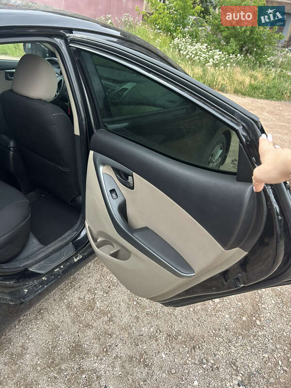 Седан Hyundai Elantra 2013 в Кривом Роге фото 20 Седан Hyundai Elantra 2013 в Кривом Роге