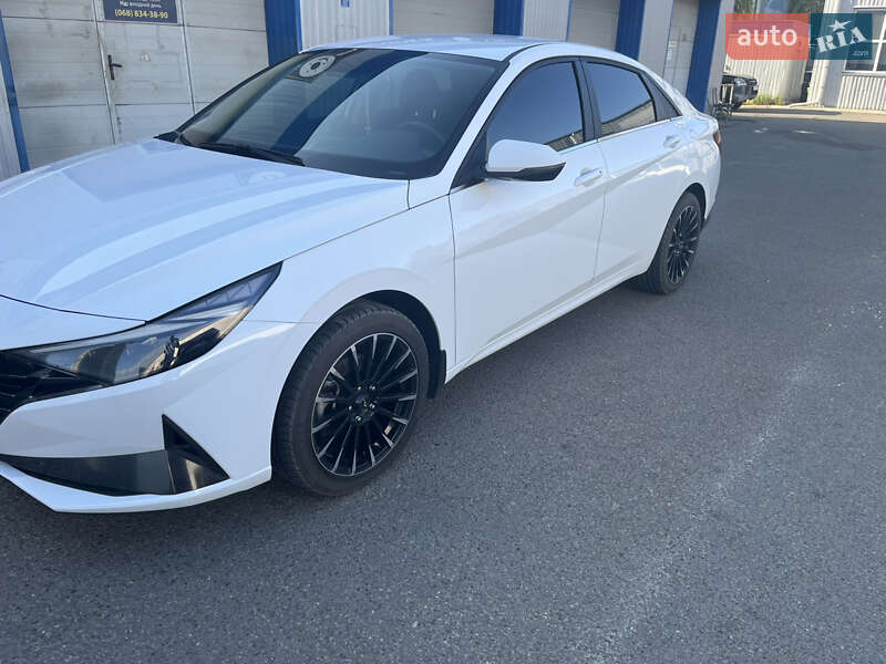 Седан Hyundai Elantra 2021 в Броварах
