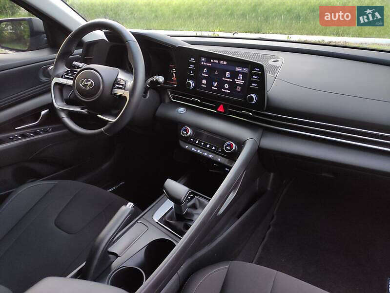 Седан Hyundai Elantra 2021 в Киеве