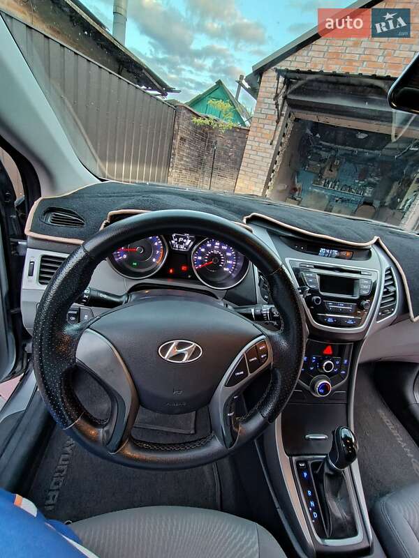 Седан Hyundai Elantra 2015 в Кропивницком